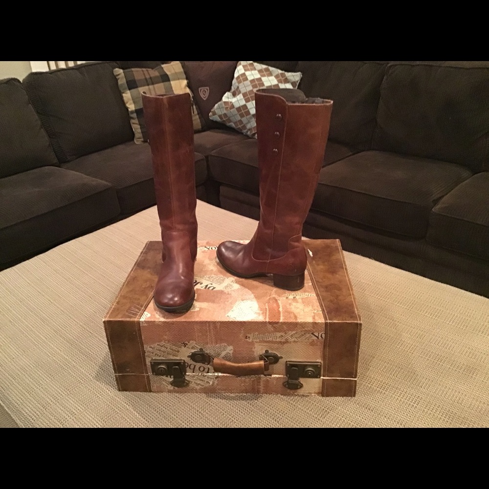 Born new knee boots